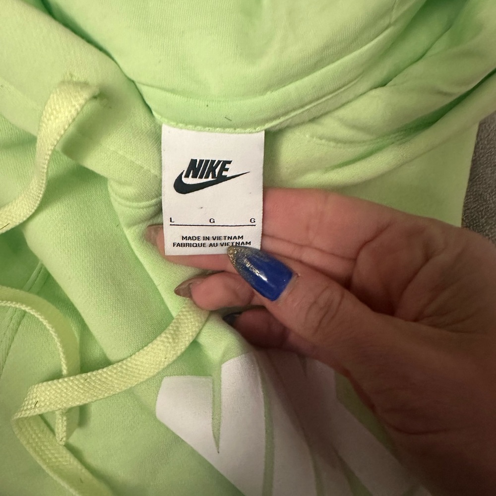 Nike Men’s Hoodie, size Large